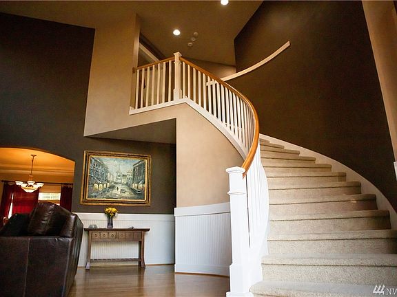 4th image of 8953 Windham Ct NE