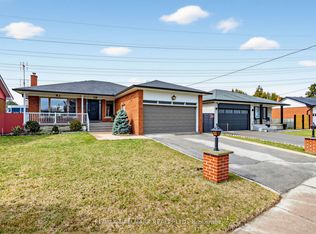 1649 Carletta Dr, Mississauga, ON L4X 1E6