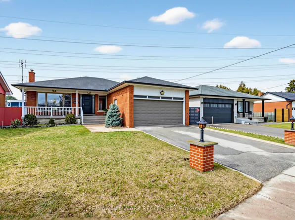 1649 Carletta Dr, Mississauga, ON L4X 1E6