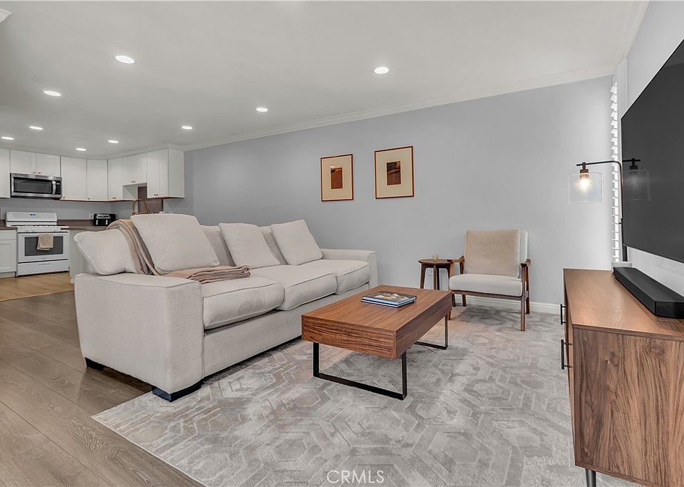 1st image of 1086 Cabrillo Park Dr APT D