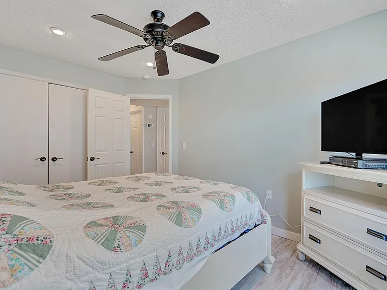 42 Hamilton Ave #B11 — Photo 22