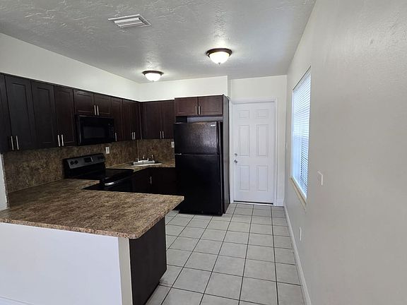 4th image of 6134 SW 40th Ct #S