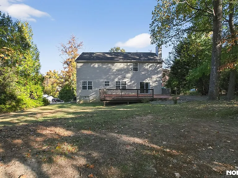 7 Hickory St — Photo 35