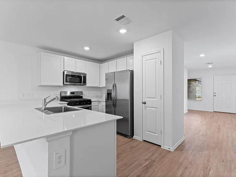 318 Harbor Bend Ct — Photo 20