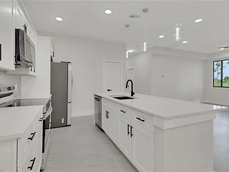 4503 15th St SW — Photo 7