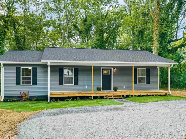 406 Clark Ave SE, Fort Payne, AL 35967