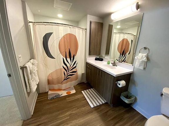 Both bedrooms have private ensuite bathroom with a shower/tub combo. Towels, shampoo/conditioner, body wash, toilet paper, and hand soap are all provided.