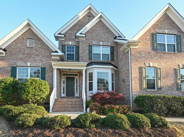 207 Ivyshaw Rd, Cary, NC 27519