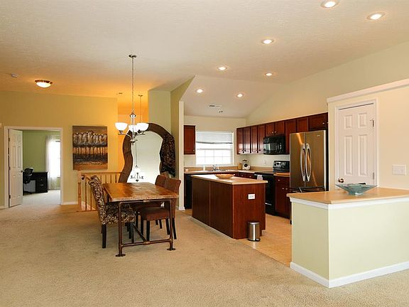 3rd image of 9314 Bridgecreek Dr