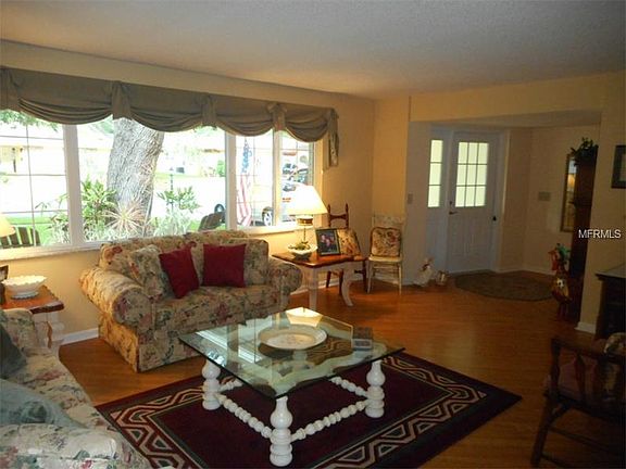 3rd image of 1525 Brae Moor Ln