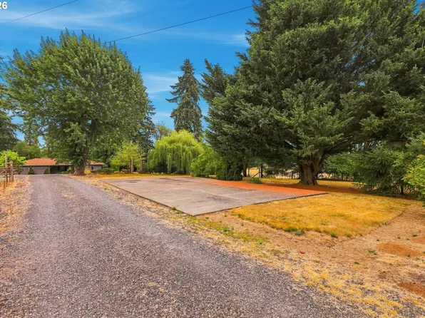 15341 S Hattan Rd, Oregon City, OR 97045