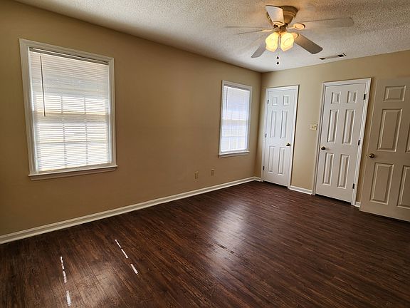 Back bedroom