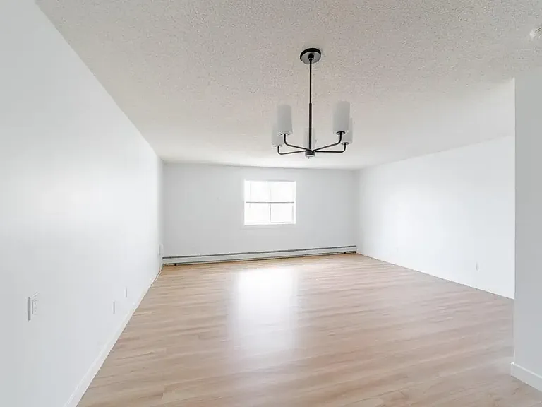 609 King St — Photo 28