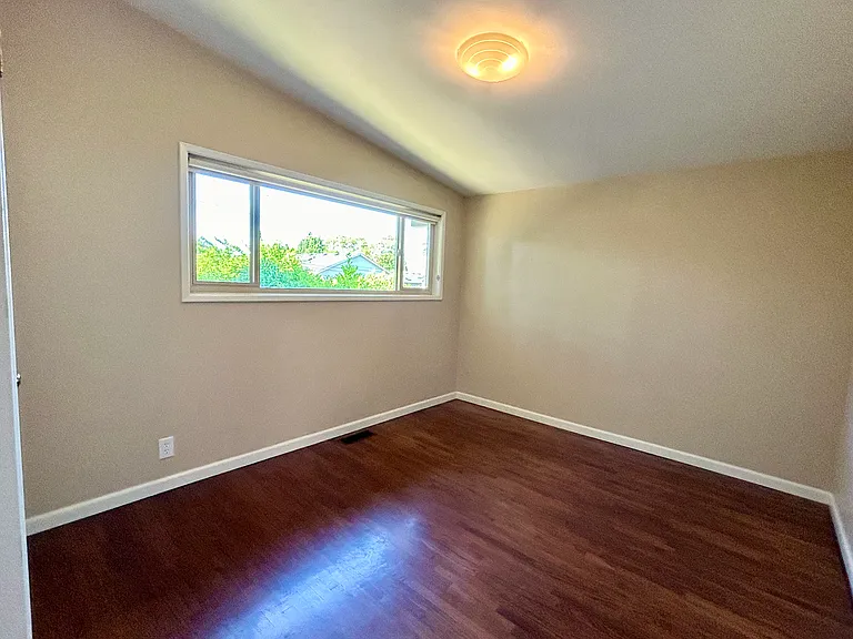 5710 S Norfolk St — Photo 14