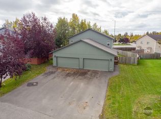 4040 Lakehurst Cir, Anchorage, AK 99519
