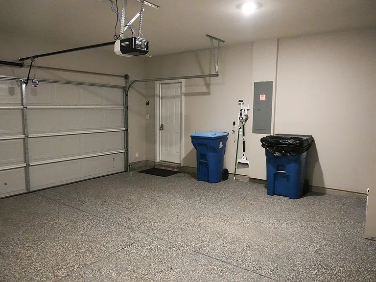 602 Silver Moon Dr — Photo 2