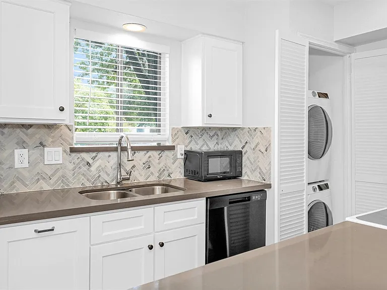 12100 Melville Dr #708G — Photo 5