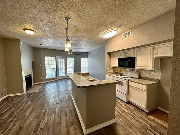 3rd image of 9823 Summerwood Cir APT 2021