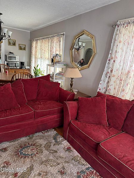 5th image of 18 Lawnwood Avenue