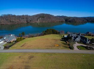 200 Bay Pointe Dr, Vonore, TN 37885