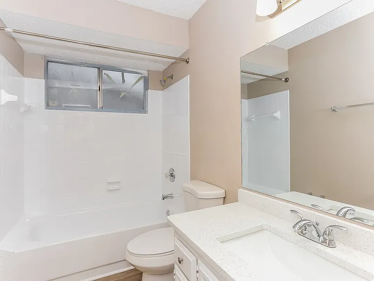 1704 Sandy Hollow Loop — Photo 15