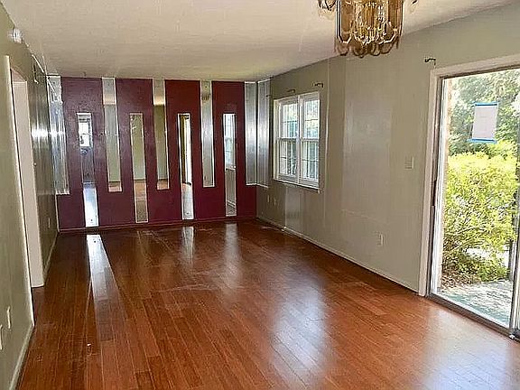 3rd image of 102 Country Club Dr