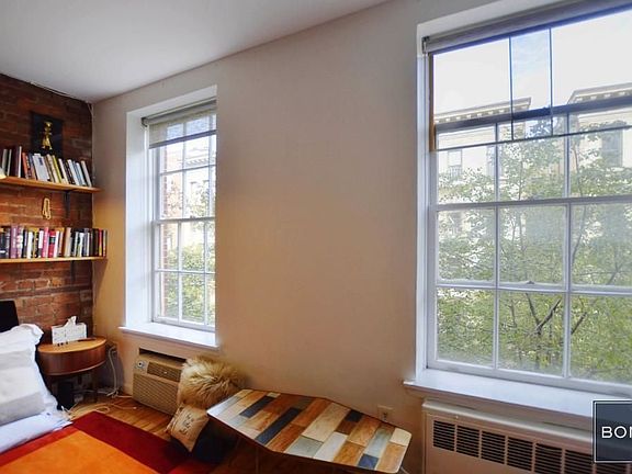 3rd image of 226 W 21st St APT 3F