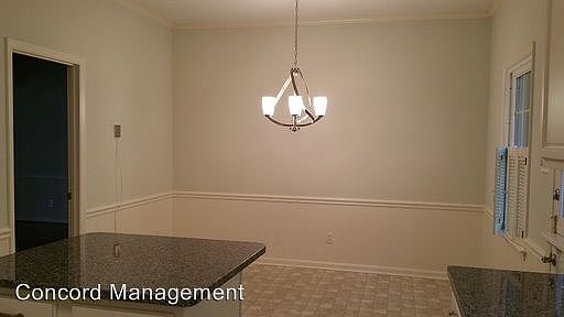 4th image of 3D Fountain Manor Dr
