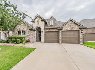 612 Rawlins Ln, Fort Worth, TX 76131