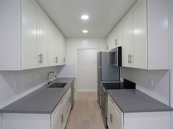 5th image of 315 Hanover Ave APT 304