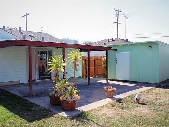 2nd image of 3009 Avon Ln