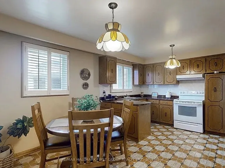 23 Saint Paschal Ct N #1 — Photo 3