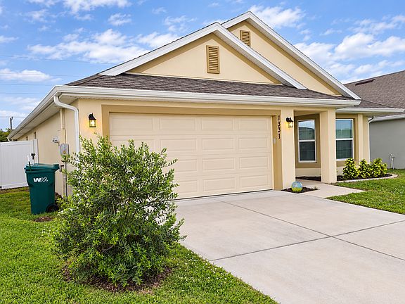 3rd image of 1331 Tupelo Cir