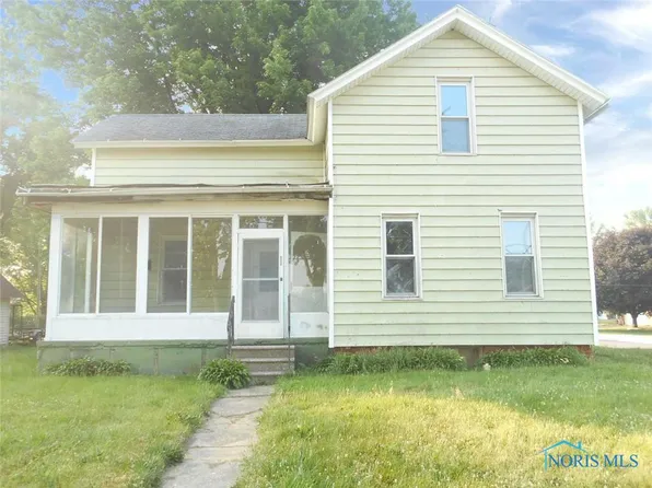 469 W Maumee Ave, Napoleon, OH 43545