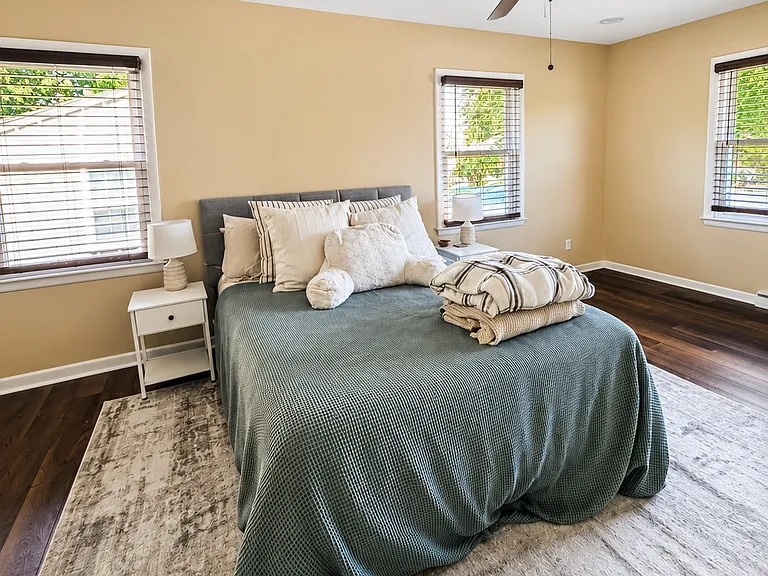 700 Elizabeth Ave — Photo 9