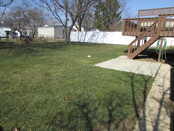 3rd image of 783 Converse Ave