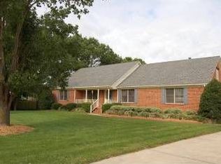 2252 Russet Leaf Ln, Virginia Beach, VA 23456