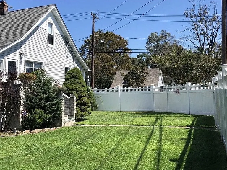 Ferndale Blvd — Photo 2