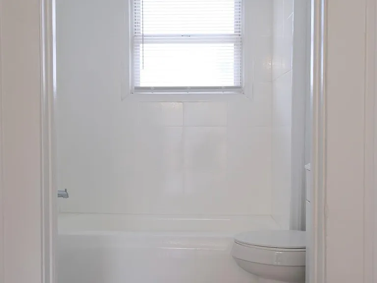 3038 Melita Ave — Photo 16