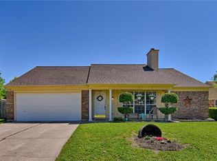4106 Scotland Dr, Grand Prairie, TX 75052