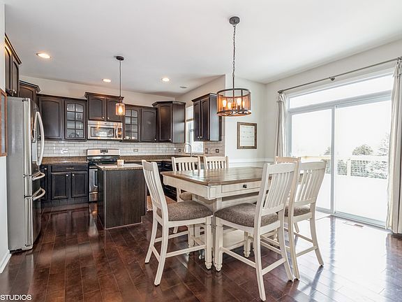 4th image of 24430 Kennedy Cir