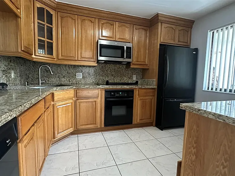 16551 Blatt Blvd #204 — Photo 4