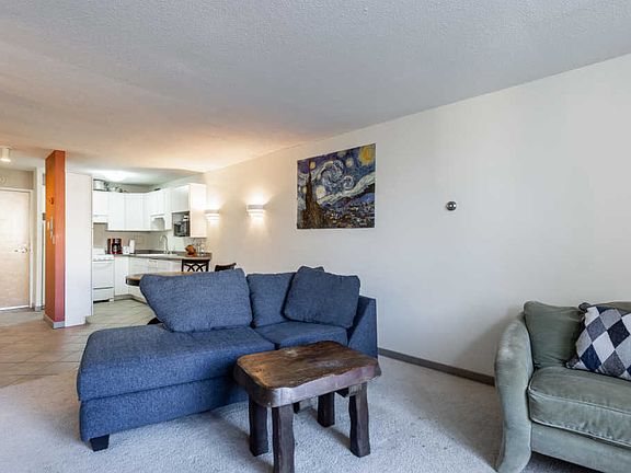 4th image of 1409 N Prospect Ave Unit 404
