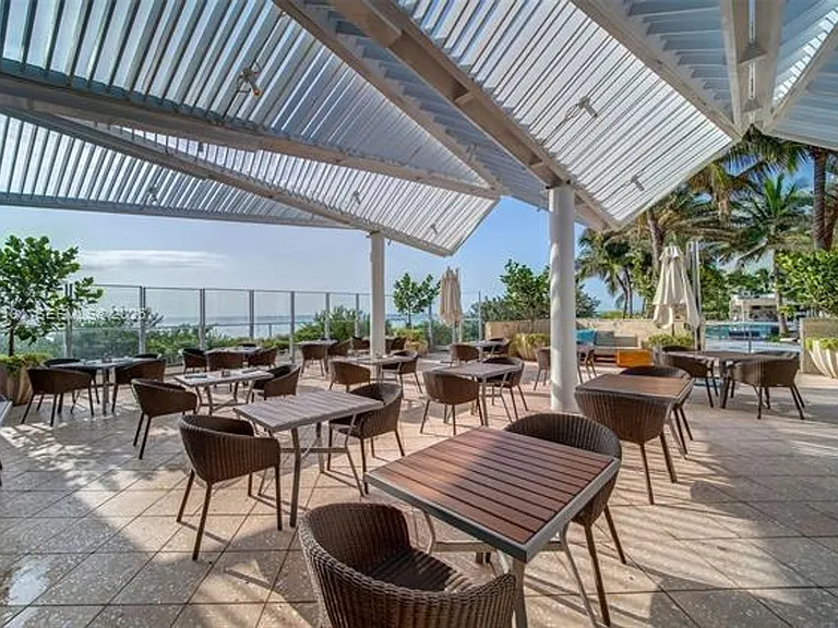 6801 Collins Ave #612 — Photo 31