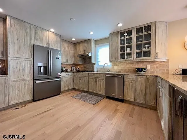 304 N Lancaster Ave — Photo 5