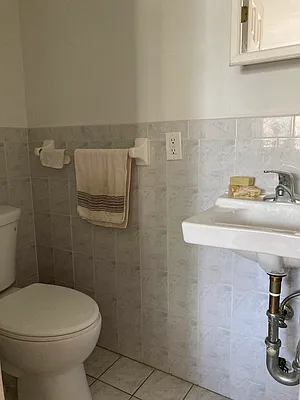 Rented by Capri Jet Realty Corp | media 35