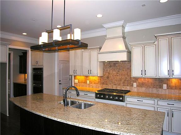 5th image of 1802 Eaves Court Site #1514-lot 1514