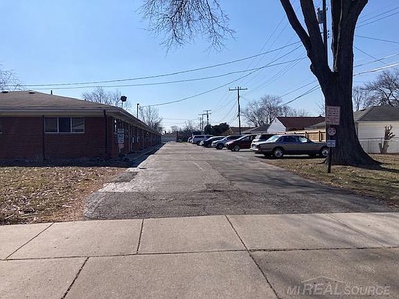 2nd image of 24301 Kelly Rd #117