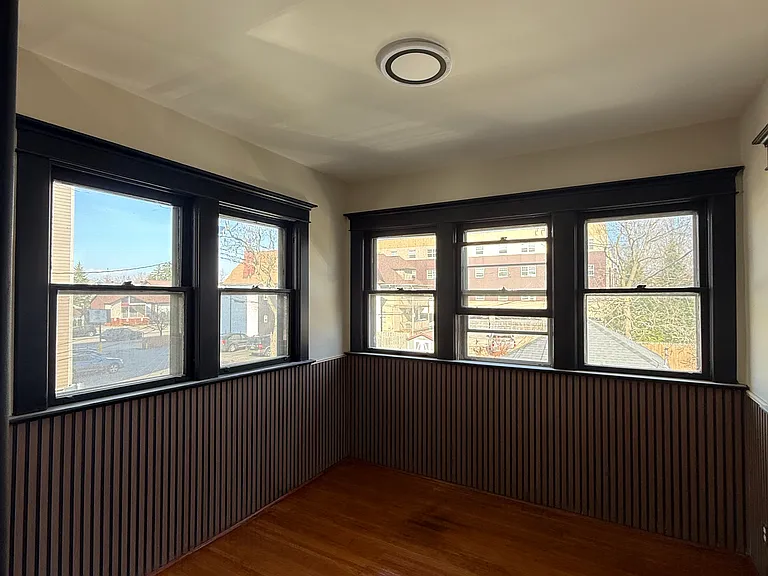 629 Parkside Ave — Photo 8
