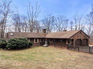 70 Old Farm Rd, Sturbridge, MA 01566